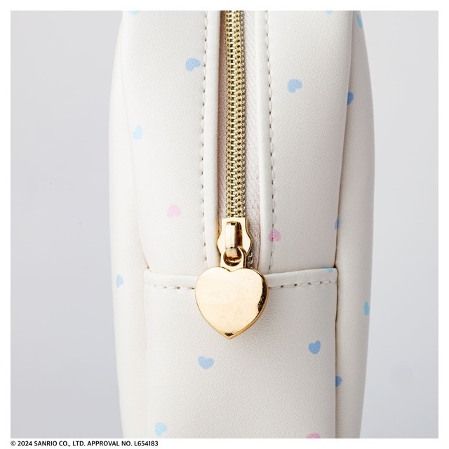 【『HELLO KITTY 50th ANNIVERSARY フロートポーチBOOK』（宝島社）】マチがしっかりあるので便利♪