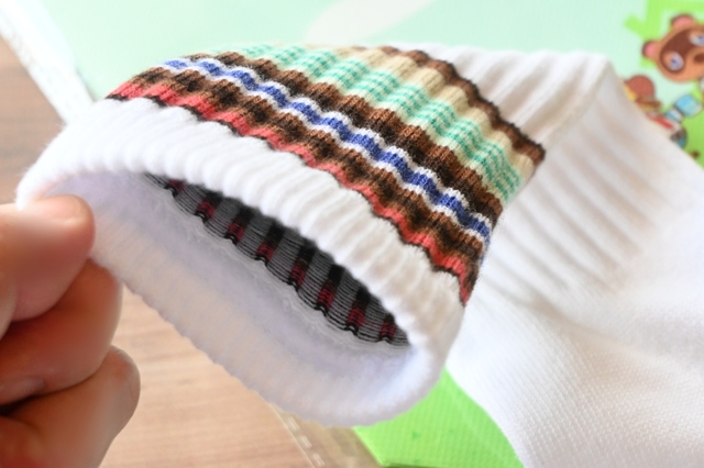 【ファミリーマート『あつまれ どうぶつの森』キャンペーン】「ラインソックス」600円／履き心地いい…！