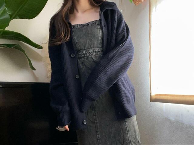 【スフレヤーンスタンドカラーカーディガン】ワンピースの上に羽織って可愛らしくコーデ