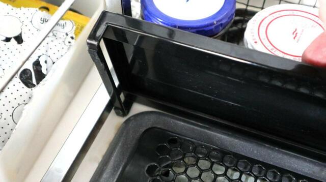 【tower伸縮排気口カバー】すぐ近くに置いていた別のスチールラックとも干渉しない！