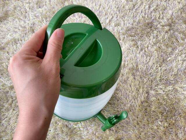 【ダイソー 折りたたみポリタンク 3.5L】手を洗ったり、水分補給に