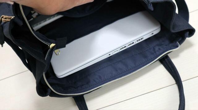 【anello（アネロ） 2WAYリュック POST】内部の大ポケットにはA4の資料やファイルのほか、14インチのノートPCも入りました！