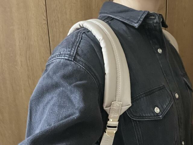 【ROPE’ PICNIC リサイクルポリエステルツイルリュック】肩紐部分のクッション性が抜群で、重い荷物をいれても負担がかかりにくいです