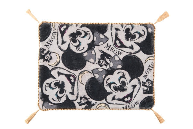 マット ¥2,700 縦約40.5 × 横約54cm