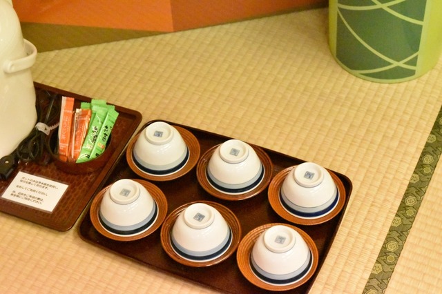 お湯のみも６個