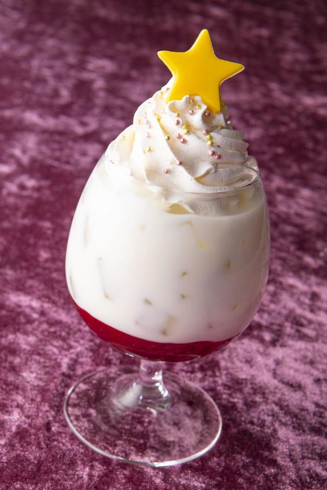 ディズニーアンバサダーホテル「シェフ・ミッキー」“ディズニー・クリスマス” スペシャルドリンク