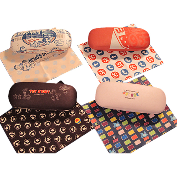 メガネケース 各1,728円 