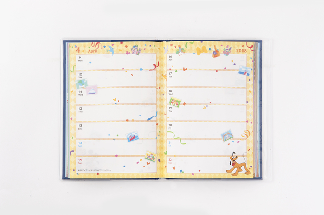 スケジュール帳 ¥1,700（2017年8月10日発売）販売店舗／東京ディズニーランド「ハウス・オブ・グリーティング」東京ディズニーシー「イル・ポスティーノ・ステーショナリー」