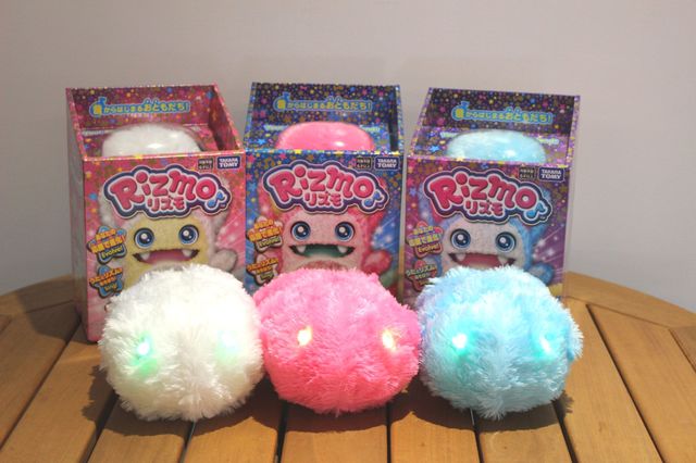 カラーバリエーションは、「スノー」「ベリー」「アクア」の全部で３種類