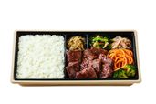（テイクアウト）『カットステーキ弁当』 790円（税込）