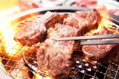 網焼きの感動するほどのジンギスカンをガンガン味わえる