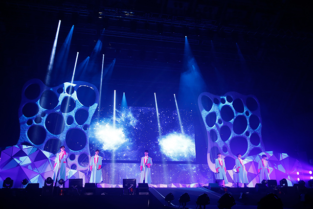 VIXX　「2017 STARLIGHT Fan Meeting ～The Milky Way to VIXXT★R～」（3月17日幕張メッセ イベントホール）