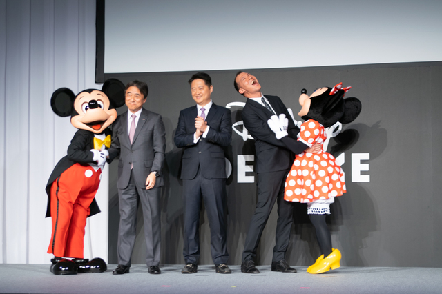 WDJトニーさんがミニーにメロメロ