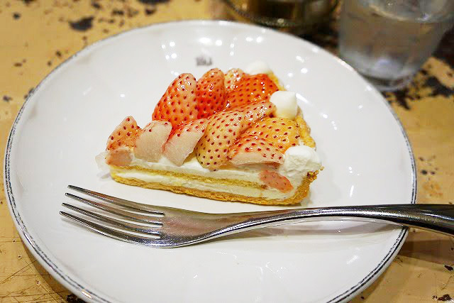 キルフェボン グランメゾン銀座店　「白いいちご～初恋の香り～のタルト」