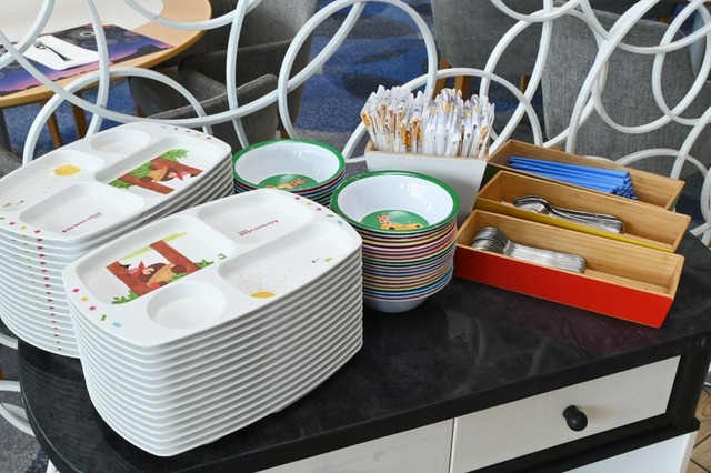 【ヒルトン東京ベイ「BON DANCE」】子ども用の取り皿も用意されているので安心!