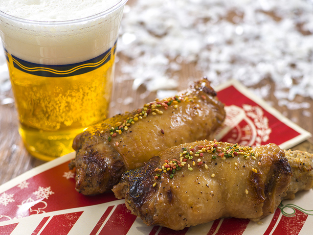 ブラックペッパーてりやきチキンロール 500円｜東京ディズニーシー「レストラン櫻 テラス席」