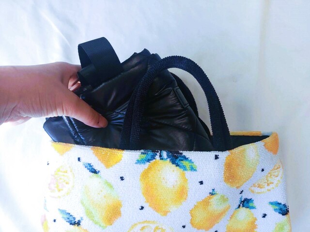 折りたたんで、サブバッグとしても使える