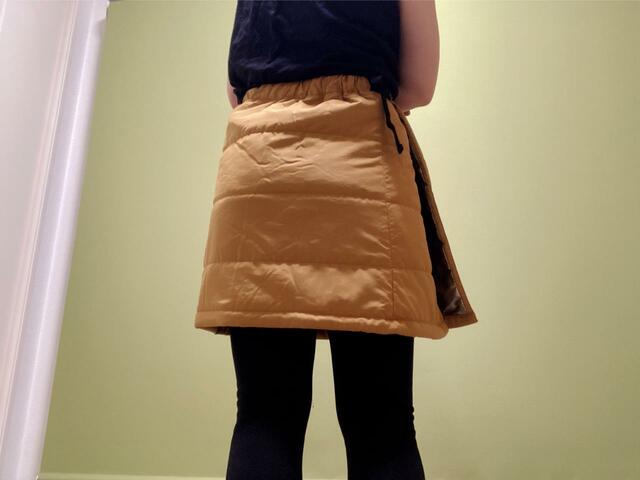 【ワークマン 裏側アルミキルトスカート】暖かいだけでなく女性らしさも演出できる