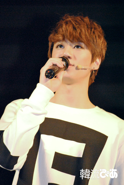 元気いっぱいのジュン(U-KISS)