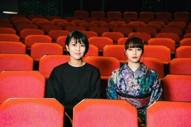 左から）松たか子、広瀬すず