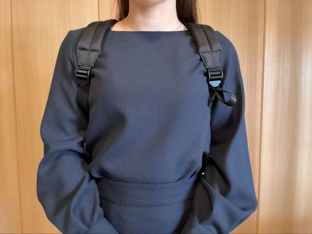 【GLOBAL WORK　撥水軽量10ポケリュックミドル】幅広のショルダーベルトはクッション入りで、肩に負担がかかりにくいです！