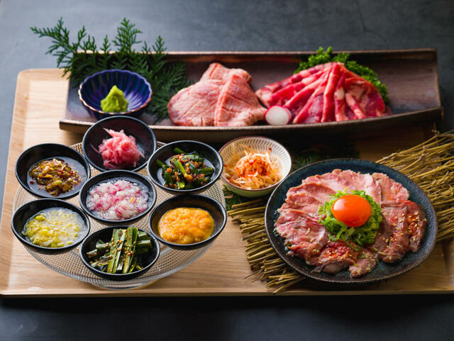 「期間限定プレミアムプラン」<期間:2024年7月29日~9月30日>【【焼肉】酷暑にスタミナチャージ!食べ放題の「牛タン・タン刺し・特大ハラミ」をレモンサワーで流し込もう!】