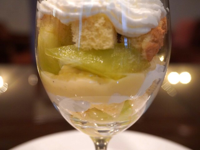 【ロイヤルホスト】「メロンのショートケーキ仕立て」1,078円（税込）