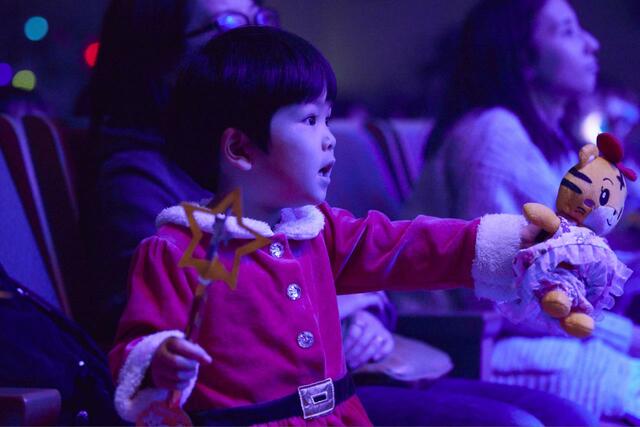 公演中のもよう【しまじろうと きらきらぼしの クリスマス】