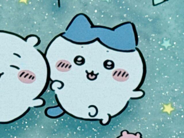 【ちいかわステショBOX クリアケース】気を抜くと舌が出てしまうハチワレ。このお顔、かわいすぎます…！