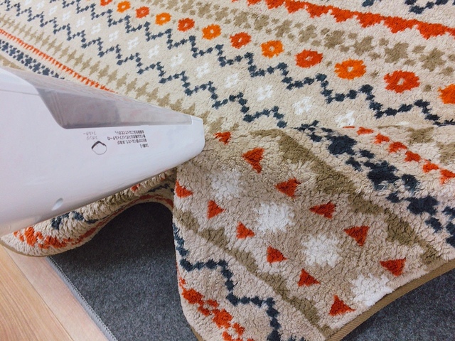 【ニトリ 2WAYスティッククリーナー レジェ2(ホワイト)】カーペットが吸い付くほどの吸引力