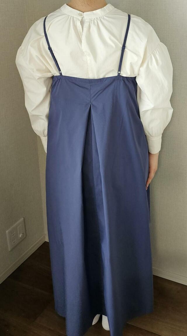 【無印良品　乾きやすいブロードキャミソールワンピース】裏地はありませんが、ギャザーがたっぷり入っていて透け感は気になりません