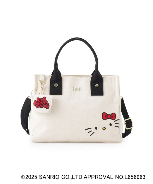 【grove×ハローキティ「フェイス刺繍チャームポーチ」￥2,197】バッグに付ければ、ハローキティと一緒にお出かけを楽しむことができます