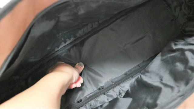 【ワークマン マルチポケットトートバッグ】底にはクッション材があり割れ物もOK