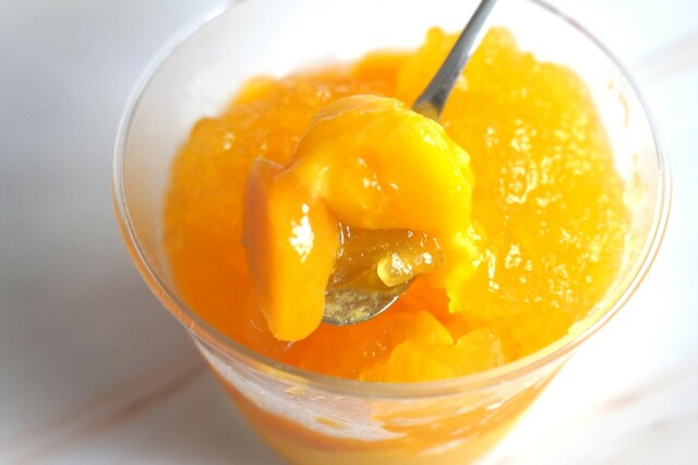 【成城石井】「マンゴープリンのパッションフルーツゼリーがけ」