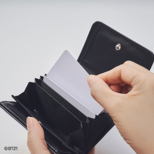 【BT21ミニ財布】じゃばらのカードポケットも便利
