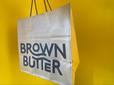 【BROWN BUTTER】店内のバター色の壁紙がかわいい！