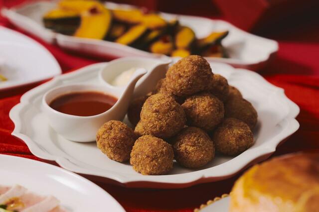 「ビュッフェメニュー」<期間:2025年11月27日〜2026年1月12日/2025年12月19日~12月25日>【【京都】クリスマスを彩る「国産牛のローストビーフ」や「ローストチキン」も好きなだけ!ディナービュッフェで特別な夜を満喫♪】