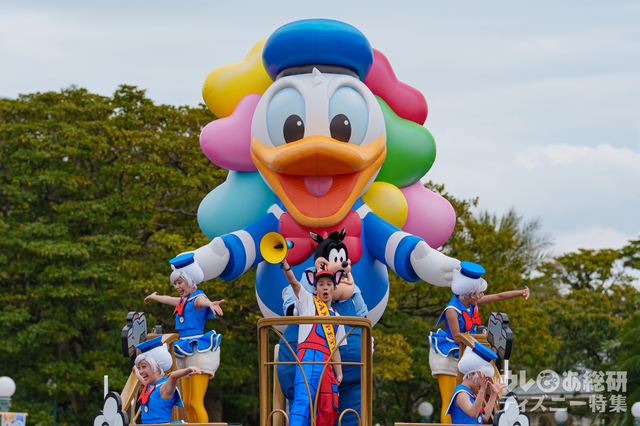「クワッキーセレブレーション★ドナルド・ザ・レジェンド!」の模様:「ディズニー・パルパルーザ」第2弾「ドナルドのクワッキー・ダックシティ」(撮影:YOSHI)