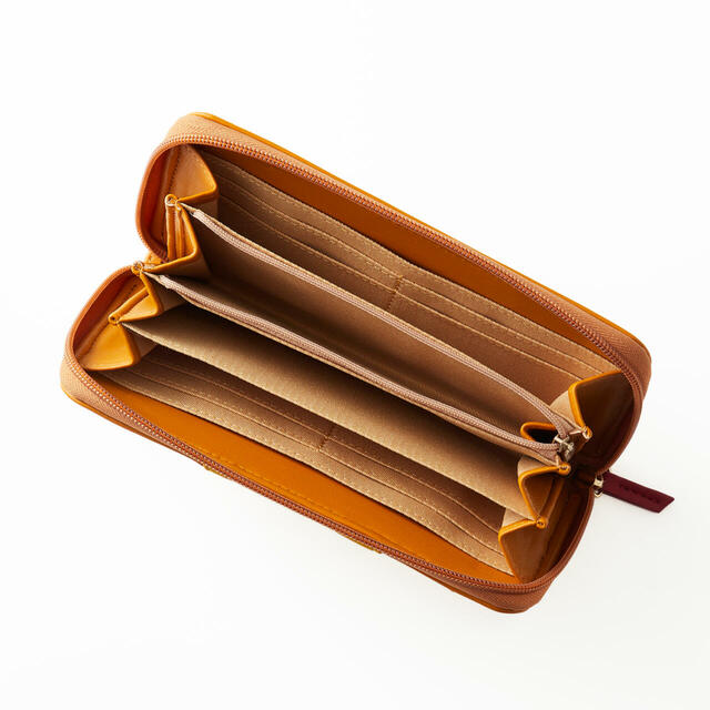 アップリケ長財布「くまのプーさん」｜￥6,990 （税込）