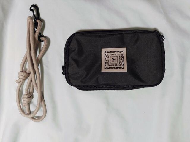 濃いめのグレーカラー