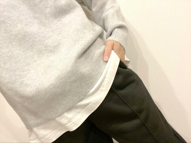 【coca 裏起毛ピンタックジョガーパンツ】シンプルなセーターと合わせると、きれいめ感がプラスされます♪