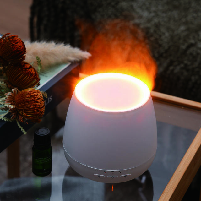 【ハンズ】「エレス アロミスト　フレア（全2色）」火が灯っているような光と香りで癒してくれるコンパクトな加湿器