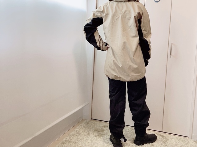 【ワークマン INAREM(イナレム)レディースレインスーツ】肌にべたつきにくい