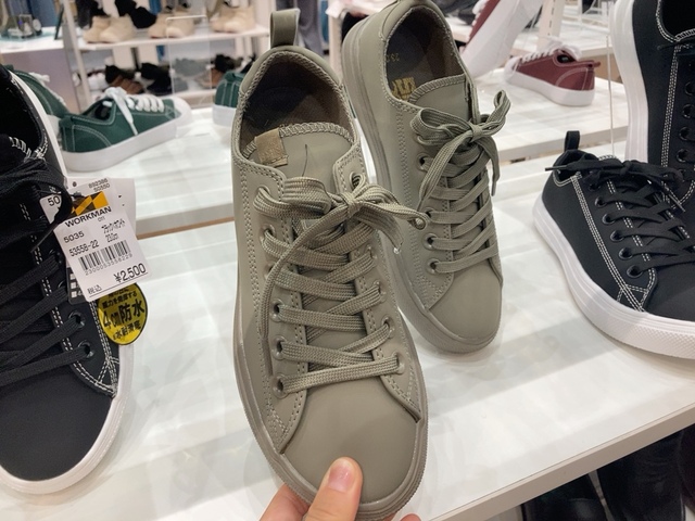 【ワークマン ファイングリップレイン】かかと部分にクッションがあり、足あたりも快適♪