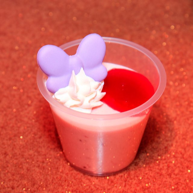 東京ディズニーシー「セバスチャンのカリプソキッチン」スペシャルセット　ミックスベリームース　撮影 / YOSHI