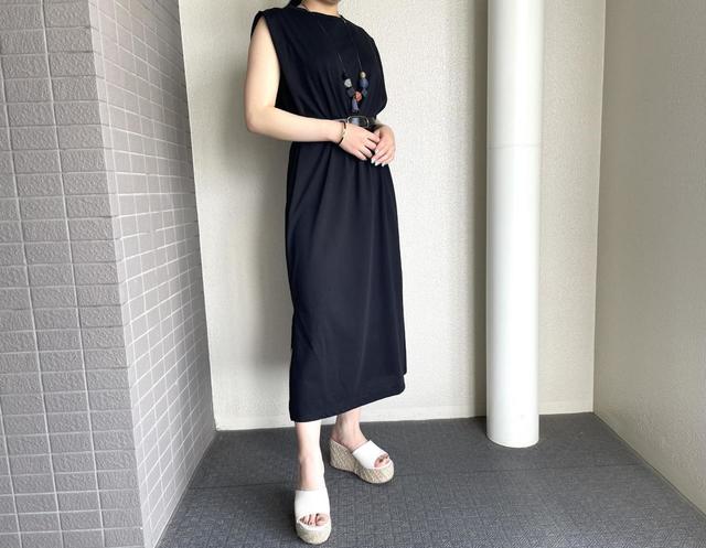 【しまむら ショルダータックロングOP】ベルトをつけるとスタイルアップ効果！