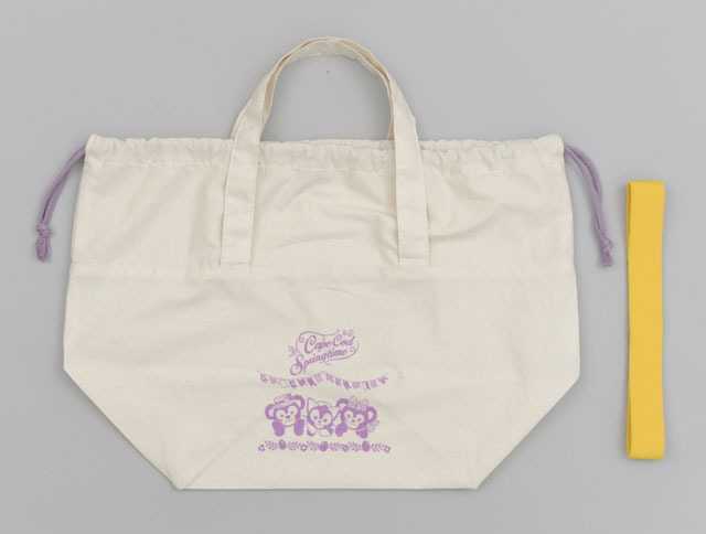 ランチボックス（付属の収納袋、ベルト）／東京ディズニーシー「ダッフィーのイースター・フェア」©Disney