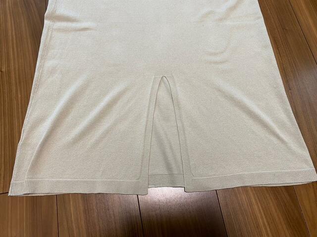 【GU 2ピースニットキャミソールワンピース】スリット入りでヘルシー見せ！