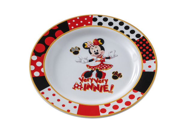 クランベリー・バニラムースケーキ、スーベニアプレート付き 800円|スウィートハート・カフェ|東京ディズニーランド「ベリー・ベリー・ミニー!」スペシャルメニュー