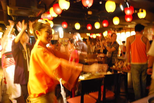 「阿波踊りが一年中楽しめる」新宿歌舞伎町の人気店